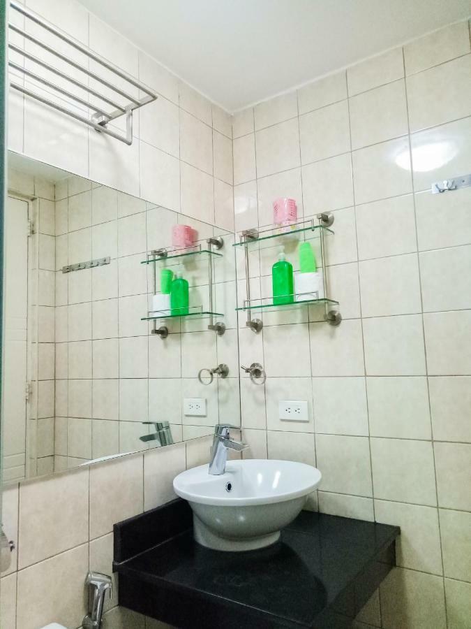 Apartamento Forbes Area Bgc Taguig Manila Exterior foto
